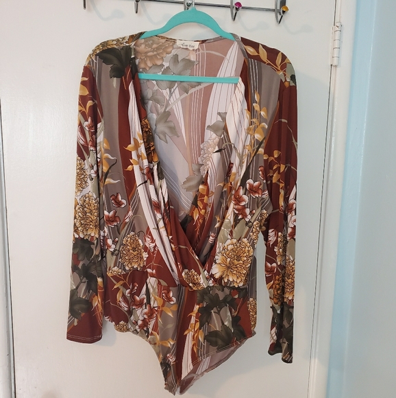 Floral bodysuit blouse - Picture 1 of 4